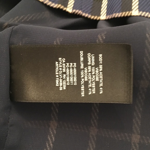 Aritzia Babaton Murphy blouse - Picture 7 of 7